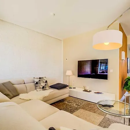 107-exclusive With Pool, Elviria, Apartamento