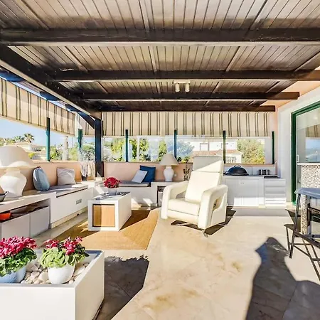 107-exclusive With Pool, Elviria, Apartamento *